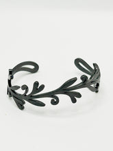 Load image into Gallery viewer, Fairy Garden Leaf Bracelet