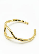 Load image into Gallery viewer, Organic Gold Cuff