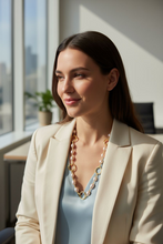 Load image into Gallery viewer, Serene Loop Necklace