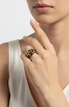 Load image into Gallery viewer, Noir Leaf Emblem Ring