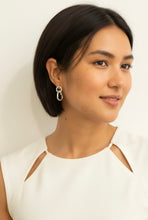 Load image into Gallery viewer, HEART GLOW EARRINGS