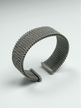 Load image into Gallery viewer, EDGE LINE COLLECTION