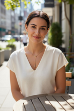 Load image into Gallery viewer, Dewdrop loop necklace