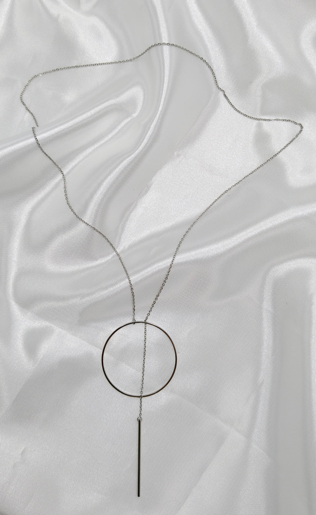 minimal circle bar necklace