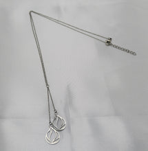 Load image into Gallery viewer, Duo leaf necklace