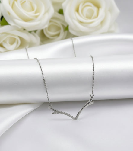 Antlera Necklace