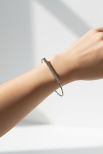 Load image into Gallery viewer, Forma Bangle