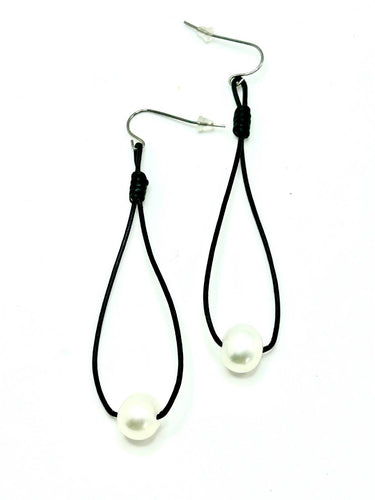 Noir Pearl Arc Earrings