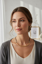 Load image into Gallery viewer, Axis Curve Necklace