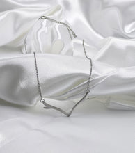 Load image into Gallery viewer, Antlera Necklace