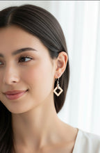 Load image into Gallery viewer, MOD LINK EARRINGS