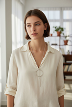 Load image into Gallery viewer, minimal circle bar necklace