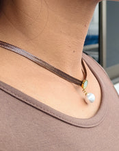 Load image into Gallery viewer, Luna bound neakace