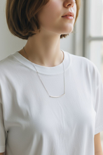 Load image into Gallery viewer, Moonline pendant