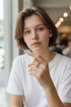 Load image into Gallery viewer, Woven Grace Band ring