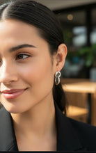 Load image into Gallery viewer, Forge Dou Earrings