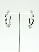 Load image into Gallery viewer, TwistLume Hoops