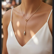 Load image into Gallery viewer, Dewdrop loop necklace