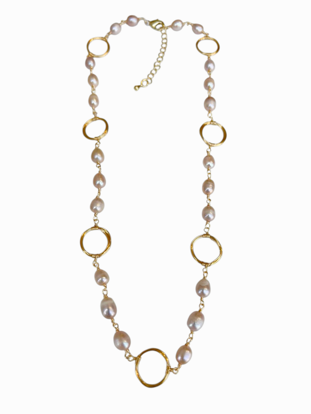 Serene Loop Necklace